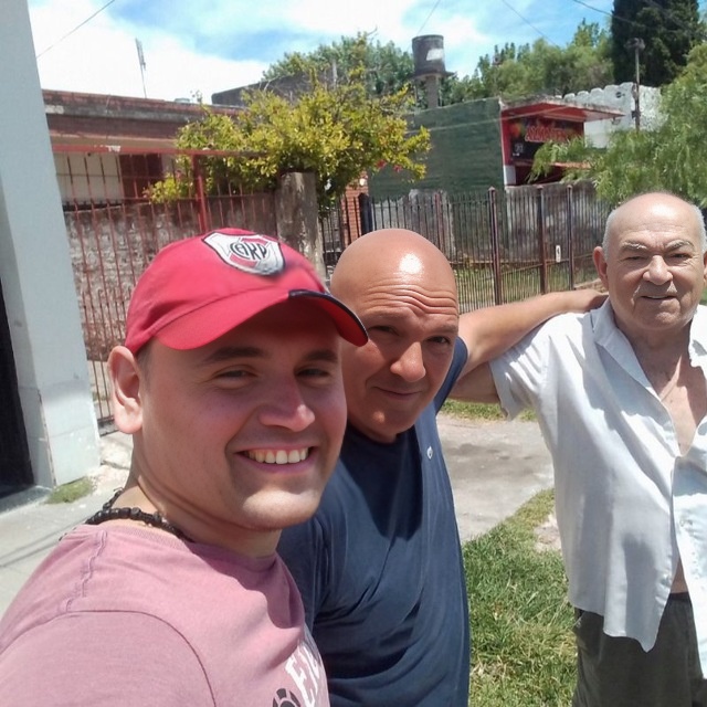 Los tres selfisteros